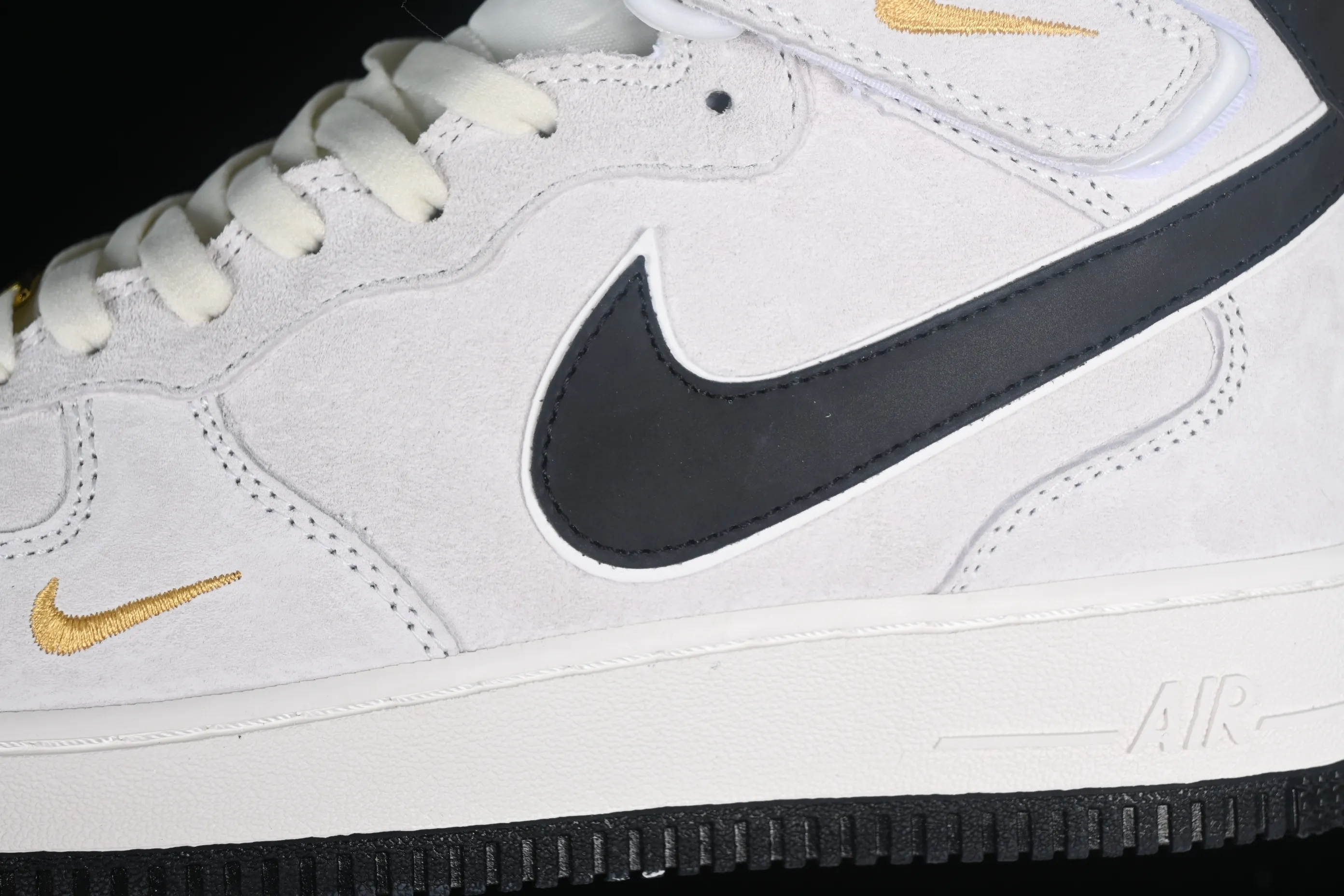 All categories Nk Air Force 1 Air Force series Nk Air Force 1 Mid Air Force mid-top Nk Air Force 1'07 Mid gray suede small hook Air Force One mid-top casual sneakers KG3031-011